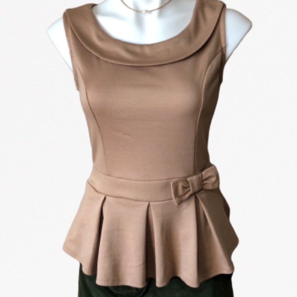 Monteau peplum top